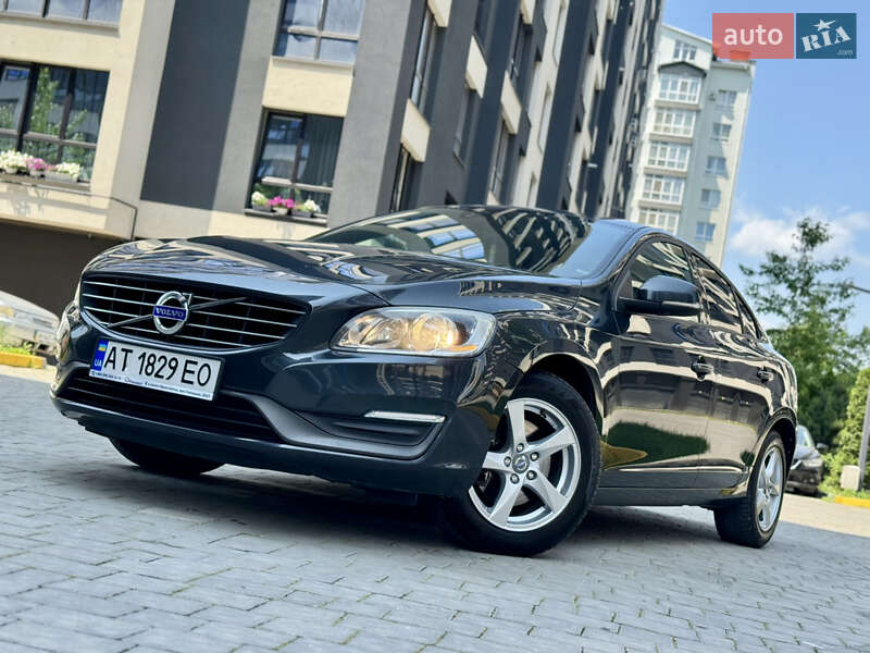 Седан Volvo S60 2014 в Ивано-Франковске