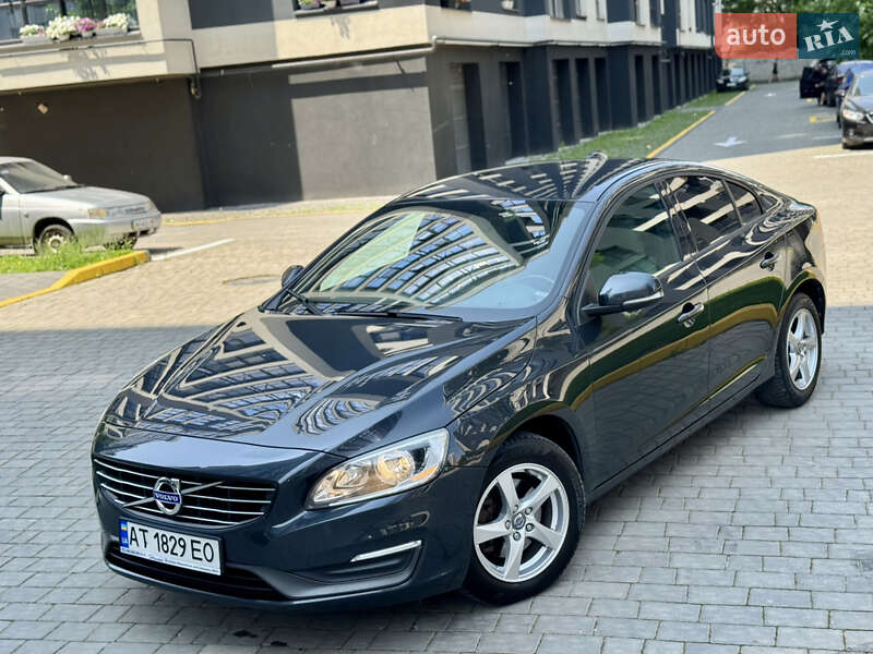 Седан Volvo S60 2014 в Ивано-Франковске