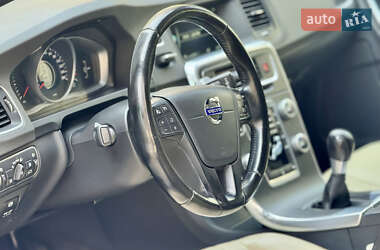 Седан Volvo S60 2014 в 