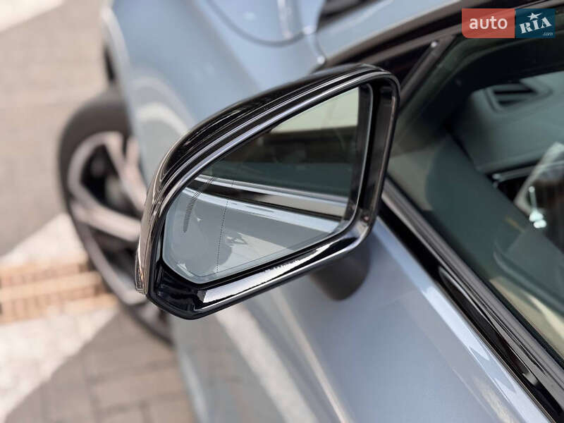 Седан Volvo S60 2023 в Киеве