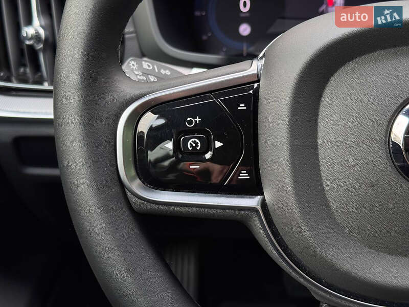 Седан Volvo S60 2023 в Киеве