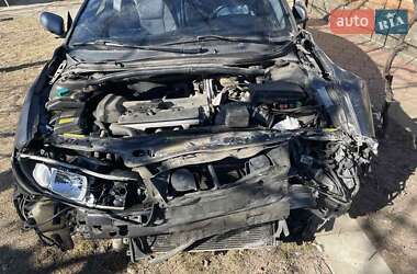 Седан Volvo S60 2004 в 