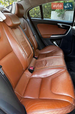 Седан Volvo S60 2011 в 