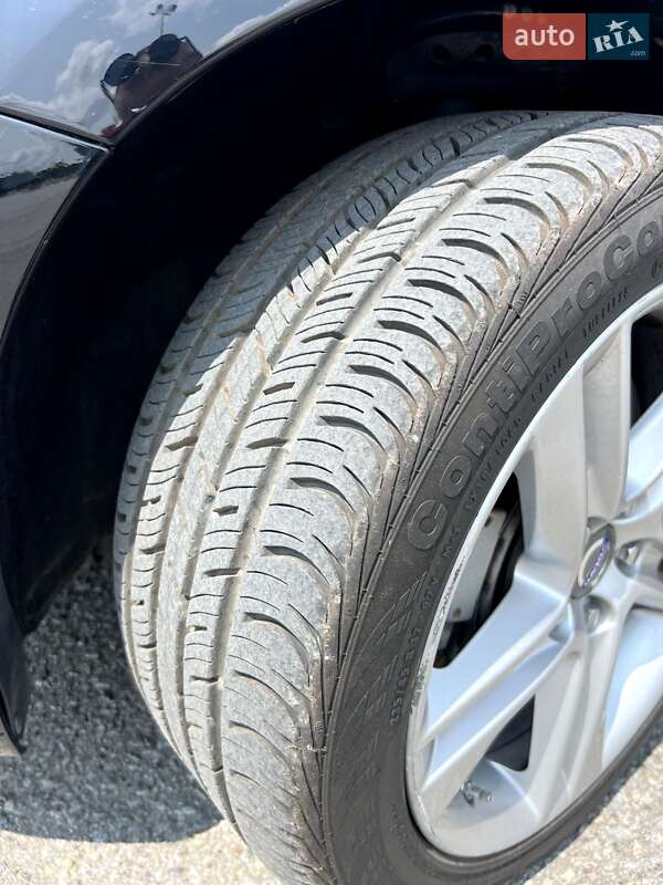 Седан Volvo S60 2014 в Львові