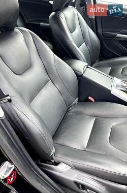 Седан Volvo S60 2014 в 