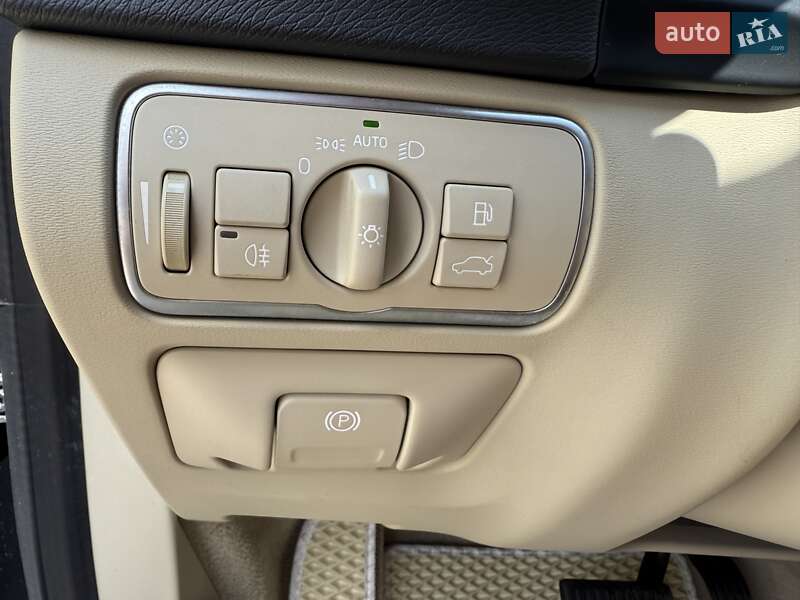 Седан Volvo S60 2015 в Києві