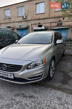 Седан Volvo S60 2017 в 