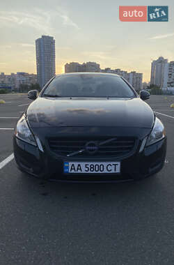 Седан Volvo S60 2012 в Киеве