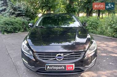 Седан Volvo S60 2015 в 