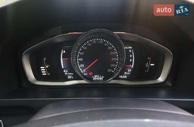 Седан Volvo S60 2015 в 