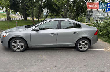 Седан Volvo S60 2012 в 