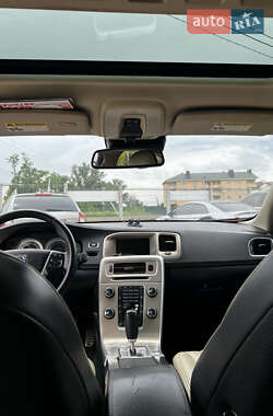 Седан Volvo S60 2011 в 