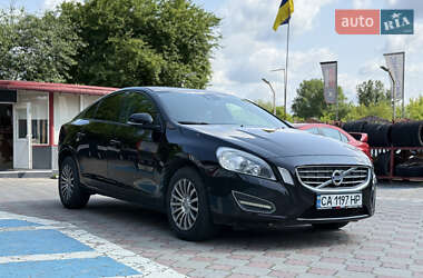 Седан Volvo S60 2012 в Львове