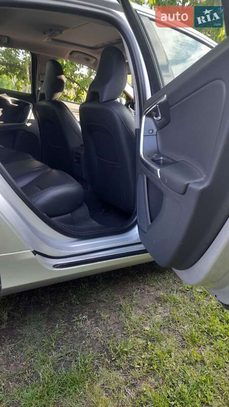 Седан Volvo S60 2015 в Полтаве