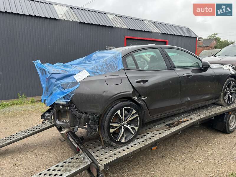 Седан Volvo S60 2024 в Киеве