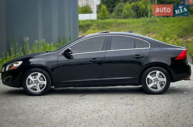 Седан Volvo S60 2013 в 