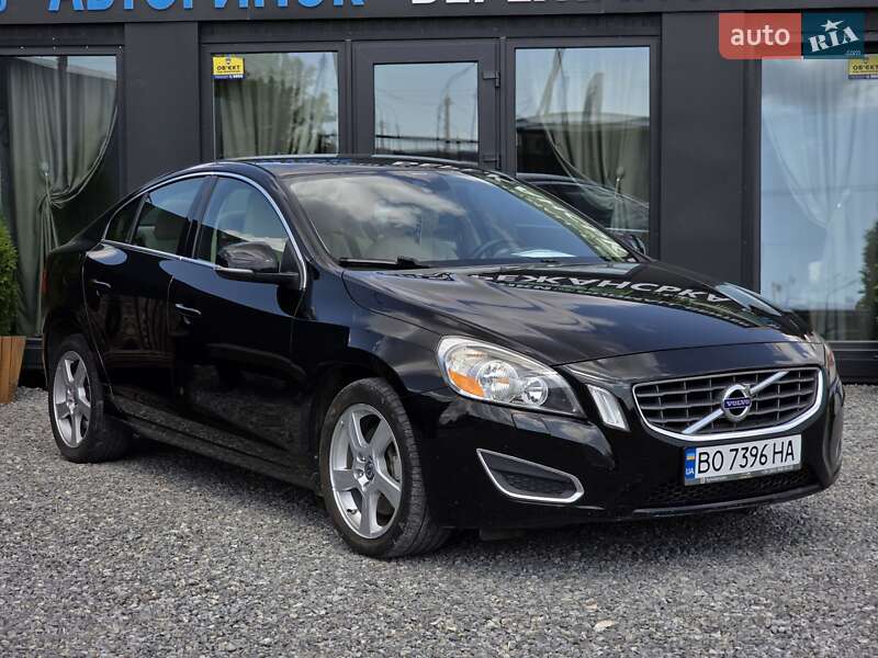 Седан Volvo S60 2012 в 