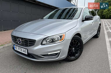 Седан Volvo S60 2015 в 