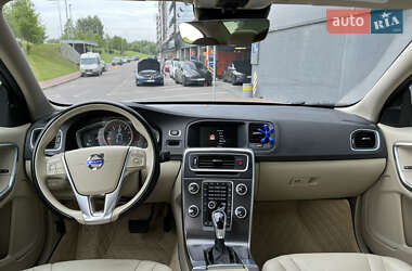 Седан Volvo S60 2015 в 