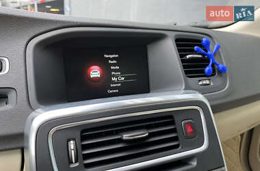 Седан Volvo S60 2015 в 