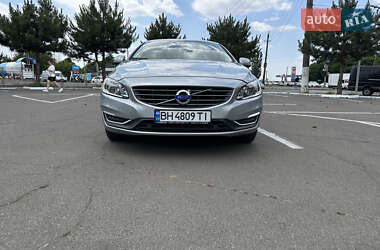 Седан Volvo S60 2017 в 