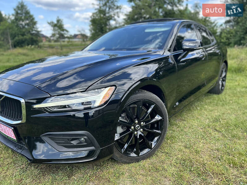 Седан Volvo S60 2021 в 