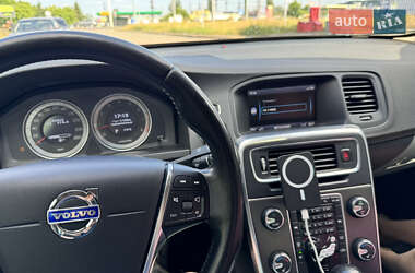 Седан Volvo S60 2012 в 