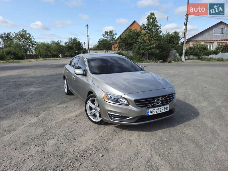 Седан Volvo S60 2016 в 