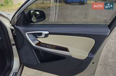 Седан Volvo S60 2016 в 