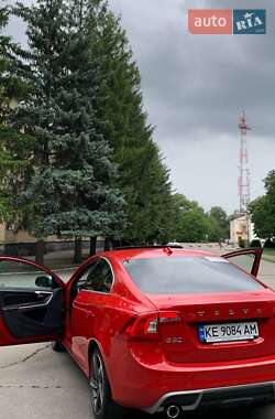 Седан Volvo S60 2012 в 