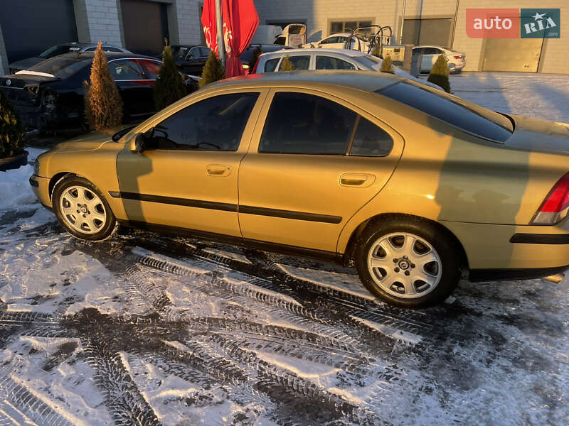 Седан Volvo S60 2001 в Киеве