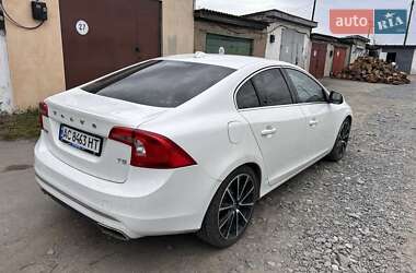 Седан Volvo S60 2016 в 