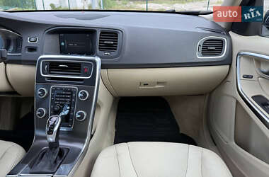 Седан Volvo S60 2014 в 