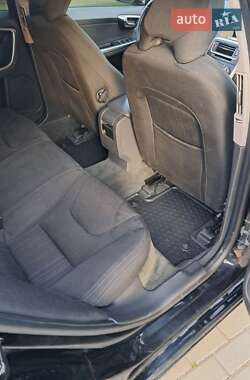 Седан Volvo S60 2012 в 