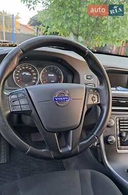 Седан Volvo S60 2012 в 