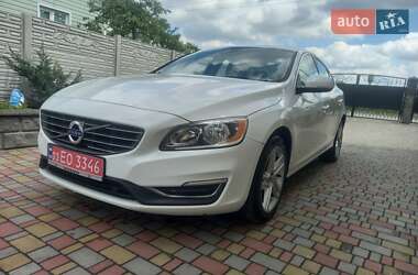 Седан Volvo S60 2015 в 