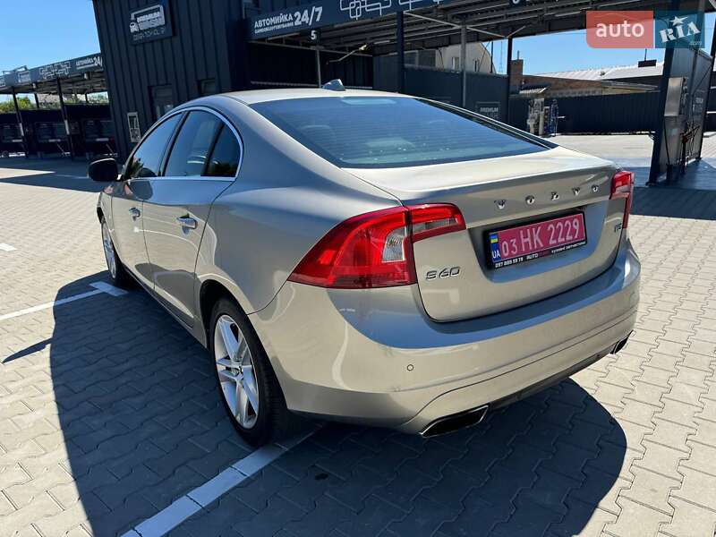 Седан Volvo S60 2013 в Луцке