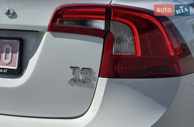 Седан Volvo S60 2013 в 