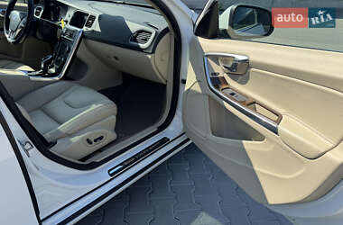 Седан Volvo S60 2013 в 