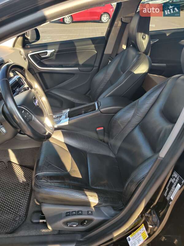 Седан Volvo S60 2011 в Житомире
