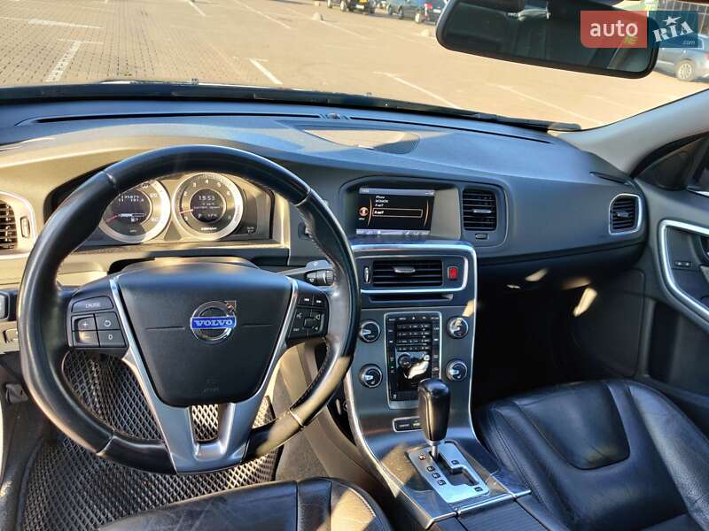Седан Volvo S60 2011 в Житомире