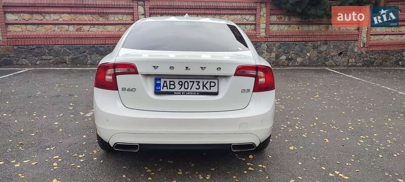 Седан Volvo S60 2018 в Гнівані