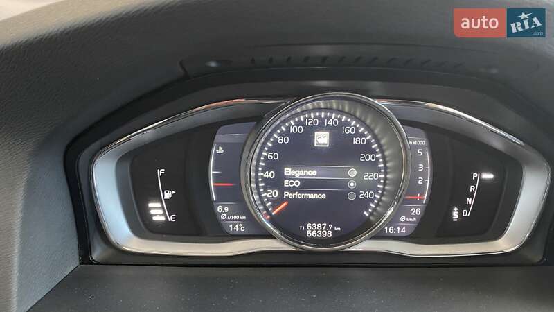Седан Volvo S60 2018 в Гнівані