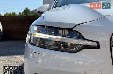 Седан Volvo S60 2020 в 