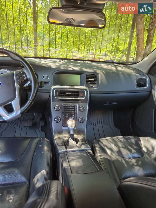 Седан Volvo S60 2013 в Києві