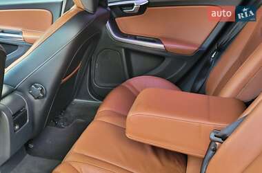 Седан Volvo S60 2012 в 