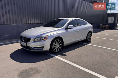 Седан Volvo S60 2014 в 