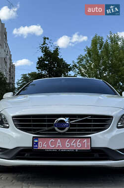 Седан Volvo S60 2017 в 