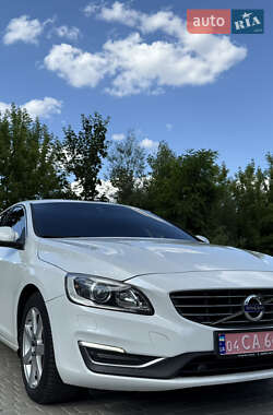 Седан Volvo S60 2017 в 