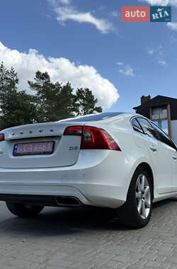 Седан Volvo S60 2017 в 